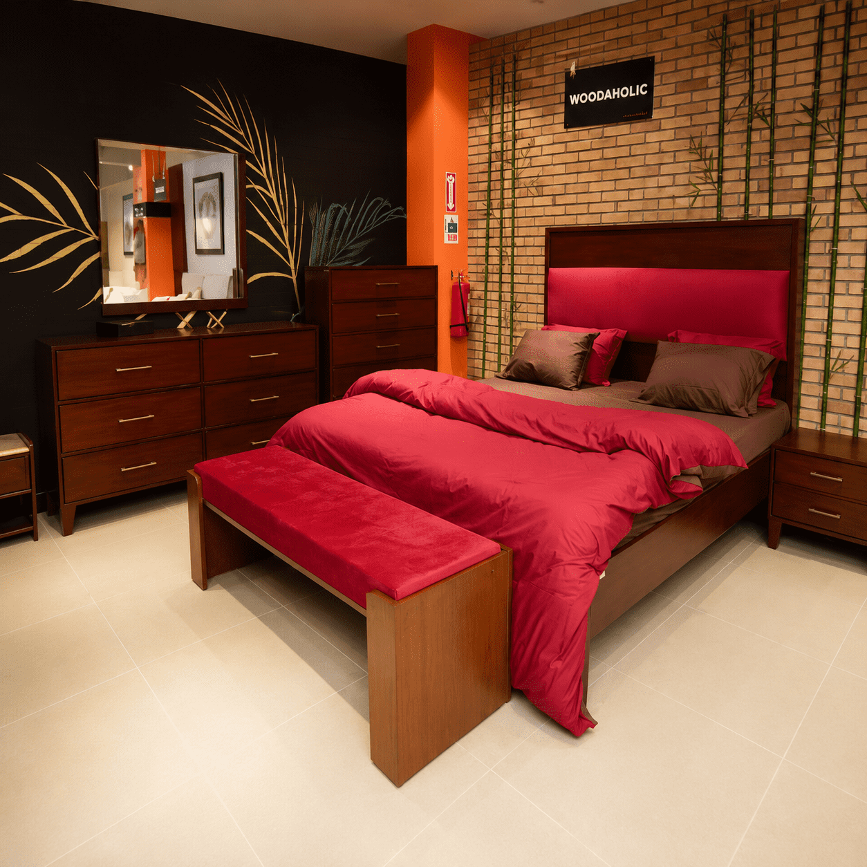 WOODAHOLIC - Image 1